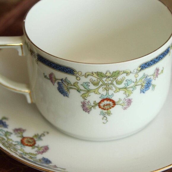 Vintage 1920s 1930s Tea Cup and Saucer, Hutschenreuther Selb China Set, Bavaria - Picture 8 of 10